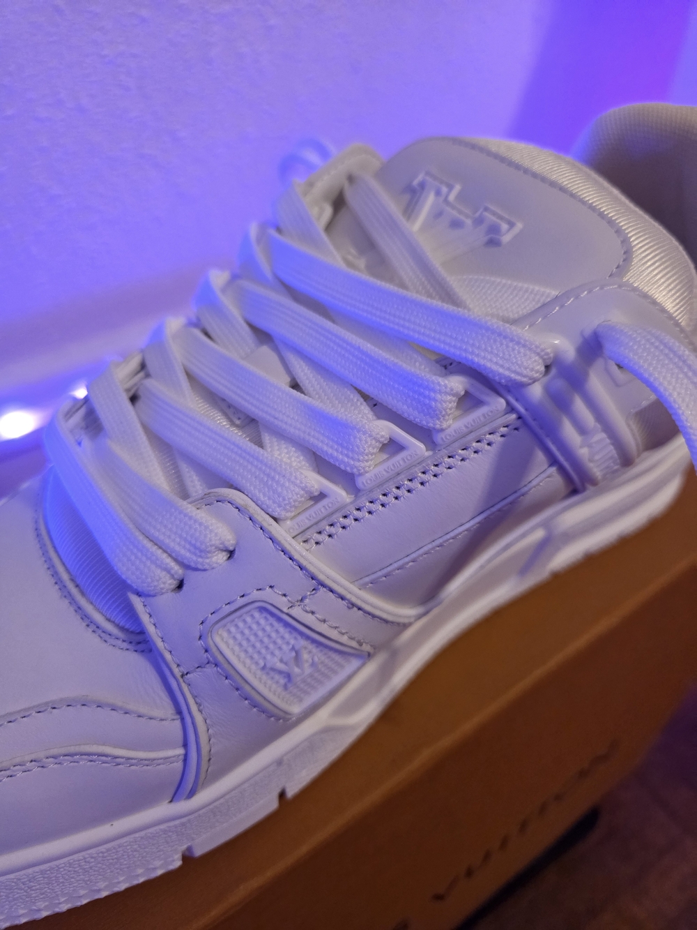 Louis Vuitton Trainers – White/Cream – With Box & Dust Bags – Lightly Worn - Picture 2 of 13